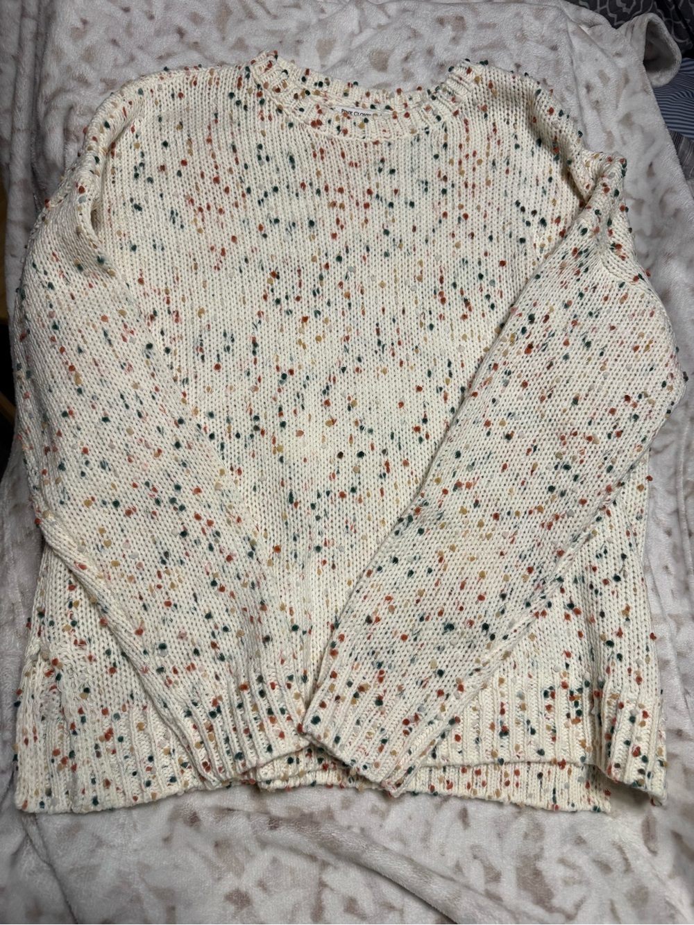 🩷Pink Clover Ivory Speckle Crewneck Sweater